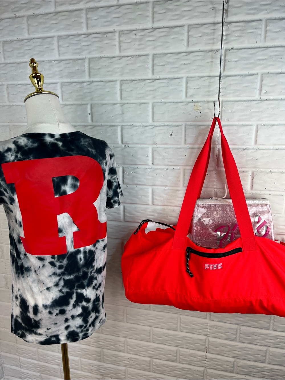 PINK VICTORIAS SECRET BUNDLE 5TH & OCEAN RUTGERS TIE DYE SZ DUFFLE AND ZIP POUCH